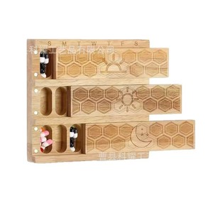 Boîte à pilules en bois avec couvercle, compartiments gravés pour une utilisation matin, midi, soir, étui de rangement portable pour médicaments - Product Image 5