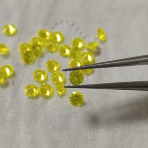 Gema sintética YAG de color amarillo fluorescente, corte redondo de 3 mm, granate de yoduro de aluminio cultivado en laboratorio para la fabricación de joyas. - Product Image 1