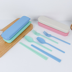 Juego de Cubiertos Portátil Ecológico Reutilizable Biodegradable de 4 Piezas de Paja de Trigo con Estuche para Viajes, Campamentos, Escuela y Picnic - Product Image 3
