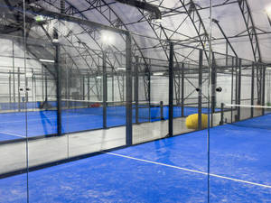 Equipo de Pista de Pádel Panorámica de Acero y Vidrio para Interiores/Exteriores, Vidrio Templado de 12 mm, Estilo Estándar Popular, Mayorista Eno - Product Image 3