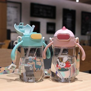 Vaso de agua con diseño de dinosaurio colorido de 320 ml con asa y correa para niños de 2 a 4 años, material PP, flujo medio - Product Image 2