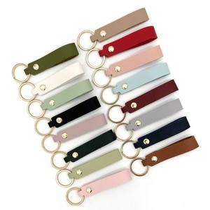 <span class=keywords><strong>Portachiavi</strong></span> Decorativo per Auto in Pelle PU con Logo Personalizzato, Design di <span class=keywords><strong>Lusso</strong></span> Elegante e Minimalista per Uomini e Donne - Product Image 5
