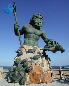 Grande sculpture antique en métal, figure mythologique romaine, statue de Poséidon en bronze avec trident - Product Image 4