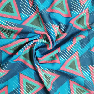 Le motif de fleurs en triangle géométrique à la mode ne se démode jamais de l'impression numérique personnalisée sur divers tissus - Product Image 1