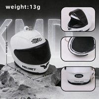 Porte-clés LED Casque de Moto Mini Casque de Course Lumineux Pendentif Breloque Créative pour Sac Cadeau Vente en Gros