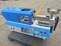 Mini machine de moulage par injection plastique / Machine de moulage par injection pour la production de petits produits en plastique