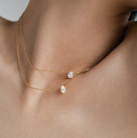 Collier Tendance Étanche en Acier Inoxydable, PVD Or 18 Carats, Pendentif Goutte d'Eau Ovale Délicat avec Zircons 5A