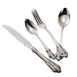 Ensemble de couverts modernes de luxe en acier inoxydable argenté, manche ajouré sculpté, finition miroir, cuillère et fourchette, pour fêtes, mariages, cadeaux d'affaires - Product Image 1