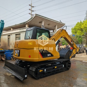 รถขุดญี่ปุ่นรุ่น 307D/307E2 มือสอง ยี่ห้อ Caterpillar ขนาด 7 ตัน ประเภทเกษตรกรรม มาตรฐาน EPA พร้อมเครื่องยนต์และปั๊มเดิมๆ - Product Image 1