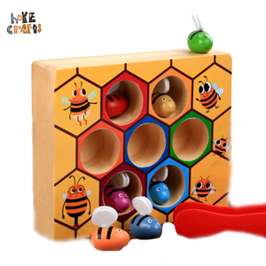 Juguete Educativo Montessori de Abeja, Caja de Juego de Madera con Colmena, Juego de Emparejamiento para Niños - Product Image 1