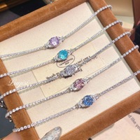 Bracelet Papillon Scintillant Bleu Marine Coupe Rose, Bracelet Fleur Rose Luxe Léger Entièrement Sertie de Diamants, Chaîne Faite à la Main pour Femme