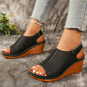 Sandalias de cuña para mujer con velcro, estilo europeo y americano elegante, nuevas sandalias romanas huecas de verano al por mayor - Product Image 3
