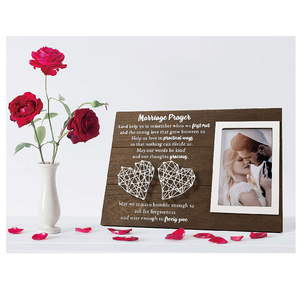 Treo Tường Hôn Nhân Gỗ Cầu Nguyện Khung Hình Tình Yêu Với Chuỗi Trái Tim Handmade - Product Image 4