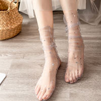 Chaussettes d'été coréennes multicolores minces et transparentes à paillettes et étoiles Chaussettes longues en tulle