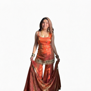 Ensemble Sharara Palazzo en soie brodée de sequins et de motifs miroir, avec haut sans manches à grande ampleur et dupatta de créateur assorti - Product Image 1
