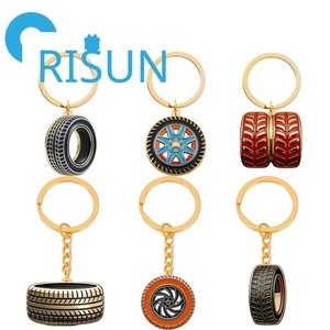 Llavero de metal personalizado al por mayor con diseño de mini neumático esmaltado, llavero 3D de rueda de coche, turbocompresor, colgante para llaves de auto - Product Image 1