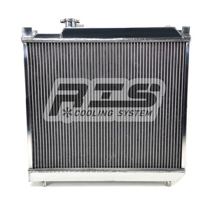 Radiatore da corsa a 2 file in lega di alluminio per <span class=keywords><strong>Suzuki</strong></span> <span class=keywords><strong>Grand</strong></span> <span class=keywords><strong>Vitara</strong></span> 2.0 1995 ingrandimento della dissipazione del calore della velocità dell'<span class=keywords><strong>auto</strong></span> - Product Image 2