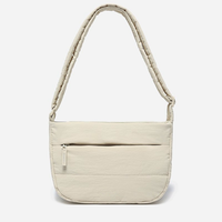 Sac fourre-tout matelassé à logo personnalisé sac à bandoulière matelassé à fermeture éclair en nylon imperméable léger multi-poches pour filles de tous les jours