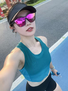 Top Deportivo Corto Personalizado con Logotipo para Mujer, Ligero, 92% Poliéster, 8% Elastano, de Secado Rápido, Sin Costuras, para Maratón - Product Image 4