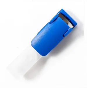 ID 카드 홀더 또는 배지 홀더 연결용 투명 비닐 스트랩이 있는 플라스틱 멜빵 클립 프리미엄 품질 단단히 고정