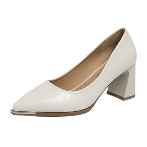 <span class=keywords><strong>Tacchi</strong></span> Alti Professionali da Donna per il Pendolarismo, Tacco Grosso Primaverile, Eleganti <span class=keywords><strong>Neri</strong></span> a Punta, Stile Francese, Comodi Slip-On in Gomma - Product Image 6