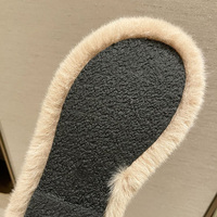 Pantoufles d'intérieur personnalisées avec logo, à bout ouvert, semelle antidérapante en PVC, multicolores, doublure en peluche chaude pour l'hiver, pour la vente en gros