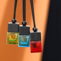 Flacon diffuseur de voiture en verre mini carré vide de 8 ml avec corde de suspension et bouchon à vis en bois noir pour parfum et aromathérapie