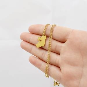 Collar <span class=keywords><strong>con</strong></span> <span class=keywords><strong>Mapa</strong></span> Geométrico Personalizado de Acero Inoxidable, Cadena de Eslabones Chapada en Oro de 18k, Dijes Pulidos a Espejo, Resistente al Agua, Regalo - Product Image 3