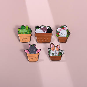 Figurines en métal personnalisées d'animaux de dessin animé, émail souple, pour lapin, chien, chauve-souris brumeuse cachée dans des plantes en pot - Product Image 4