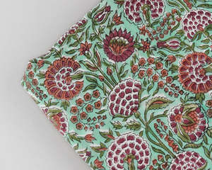 ผ้าฝ้ายออร์แกนิค 100% พิมพ์ลายด้วยมือแบบอินเดีย กว้าง 44 นิ้ว / 111 ซม. ทอแบบมือ สัมผัสนุ่ม เหมาะสำหรับตัดเย็บชุดผู้หญิง ขายส่ง - Product Image 2