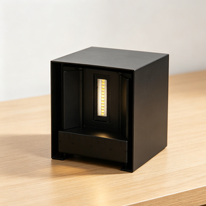 <span class=keywords><strong>Luminaire</strong></span> mural extérieur LED en aluminium antirouille <span class=keywords><strong>à</strong></span> économie d'énergie pour patio et jardin résidentiels - Product Image 2