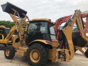 รถตักล้อยางมือสองคุณภาพสูง Caterpillar CAT 428F จากเซี่ยงไฮ้ ประเทศจีน - เกียร์ ลูกปืน เครื่องยนต์ มอเตอร์ ปั๊ม กล่องเกียร์ สภาพดี - Product Image 4