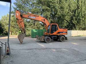 Excavatrice sur pneus DOOSAN DH210W-7 d'occasion, peinture d'origine, Robex 210w DX210W, composants essentiels (roulement moteur, pompe, engrenage) inclus, garantie 1 an - Product Image 3