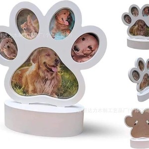 Cadre photo en bois en forme de patte, présentoir de table personnalisé pour animaux de compagnie, cadre en bois fait main, orientation horizontale - Product Image 1
