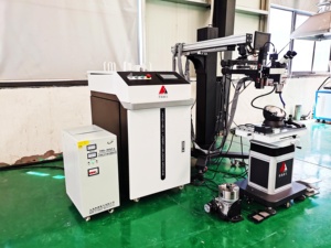 Machine de réparation de moules laser, système de soudage laser à bras de grue, pour métal, acier inoxydable, aluminium, 6 axes, facile à utiliser - Product Image 1