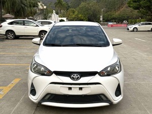<span class=keywords><strong>Toyota</strong></span> <span class=keywords><strong>Yaris</strong></span> berline <span class=keywords><strong>automatique</strong></span> <span class=keywords><strong>essence</strong></span> 2017-2025 avec sièges en cuir, caméra de recul, pneus R15, conduite à gauche - Product Image 2