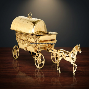Plat de service de luxe en laiton doré style chariot de cheval, chauffe-plat commercial en fonte pour la restauration, vente en gros - Product Image 3
