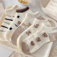 Chaussettes courtes en maille de coton doux avec logo personnalisé, décor ours 3D, mignonnes, tricotées, pour femmes, usage quotidien, coupe basse, OEM ODM