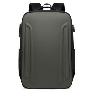 Sac à dos tendance simple pour hommes pour étudiants du premier cycle du secondaire Voyage d'affaires Grande capacité Sac pour ordinateur de banlieue Vente en gros - Product Image 2