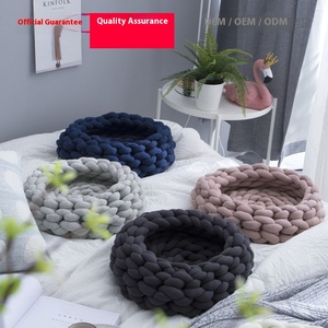 핫 세일 클래식 DIY 충전식 직조 애완동물 침대 수제 겨울용 강아지 고양이 단색 패턴 편안한 카톤 포장 친환경 - Product Image 2