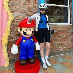 Escultura de Personajes de Películas y TV de Mario y Luigi, Grande, Ecológica, de Fibra de Vidrio, Diseño Personalizable Hecho a Mano para Jardín Exterior - Product Image 2