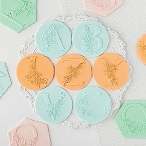 Kitchen Utensils Acrylic Cookie Cutters Number Fondant Letter Mold For Baking Cake Decorating Suppliers