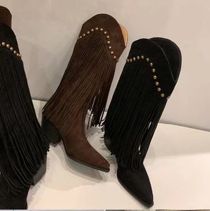 Over <span class=keywords><strong>Boots</strong></span> Chaussures pour femmes Nouvelle collection Bottes longues imperméables à la pluie pour l'extérieur Vente saisonnière sur des bottes longues - Product Image 3
