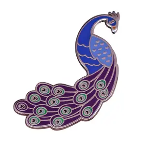 Customized Beautiful Peacock Brooch Supplier Hat Phoenix Badge Lapel Pin Christmas Zoo Gift Custom Gold Metal Hard Enamel Pins