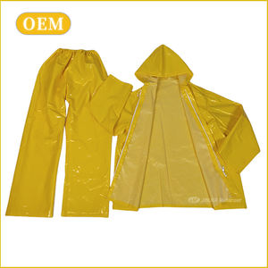 कस्टम सस्ती कीमत सर्वोत्तम गुणवत्ता वाला हेवी ड्यूटी वर्क स्प्लिट वाटरप्रूफ रेन सूट लेडीज़ पीवीसी पॉलिएस्टर रेनकोट चमकदार - Product Image 5