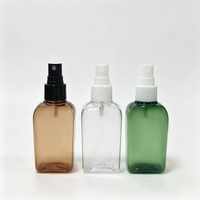 Flacon pulvérisateur à fine brume en PET carré arrondi de 100 ml, options multicolores, recharge portable, toner, parfum, logo personnalisé, cosmétique