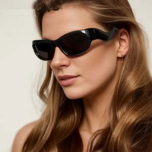 Gafas de Sol Rectangulares Deportivas de Moda con Logotipo Personalizado, Protección UV400, Patillas Onduladas, Estilo Punk Y2K, para Hombre y Mujer - Product Image 3