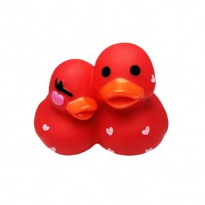 Juguete de Agua para Baño con Diseño de Patito de Dibujos Animados, Personalizado con Logotipo, para el Día de San Valentín, para Niños de 4 a 6 Años, Regalo Suave y Divertido, 6*5.5*5.5cm, Venta al Por Mayor - Product Image 4