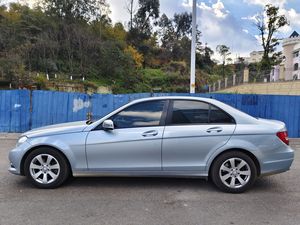 <span class=keywords><strong>Mercedes</strong></span>-Benz Clase C 2013 C 180 Classic Grand Edition Sedán Eléctrico, Autonomía de 700 km, Batería de 70-90 kWh, Volante a la Izquierda - Product Image 6