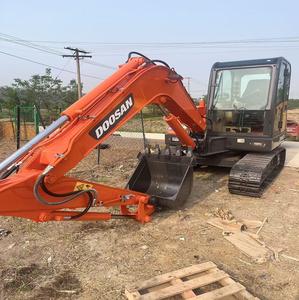Excavadora Usada Doosan DH60-7C de 6 Toneladas, 2023, Japón, CE EPA, Pocas Horas, Motor, Caja de Cambios y Bomba en Buen Estado, en Venta - Product Image 4